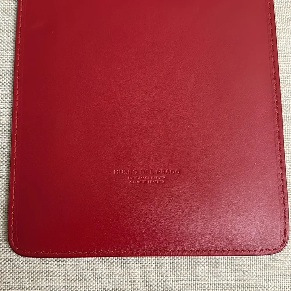 🦋 Beautiful red genuine leather butterfly tablet cover from Spain!